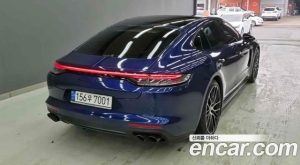Porsche Panamera 4.0 GTS 2023 года из Южной Кореи
