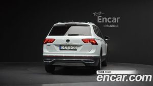 Volkswagen Tiguan 2.0 TSI Prestige 2023 года из Южной Кореи