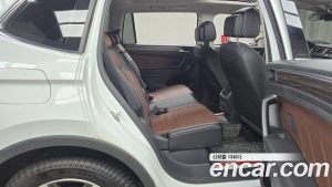 Volkswagen Tiguan 2.0 TSI Prestige 2023 года из Южной Кореи