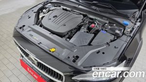 Volvo V90 B5 ULTIMATE AWD 2023 года из Южной Кореи