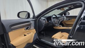 Volvo V90 B5 ULTIMATE AWD 2023 года из Южной Кореи