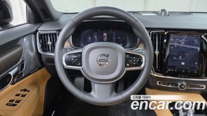 Volvo V90 B5 ULTIMATE AWD 2023 года из Южной Кореи