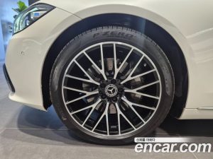 Mercedes-Benz S-Class S580L 4MATIC 2023 года из Южной Кореи
