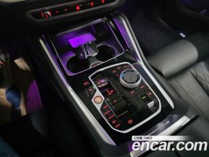 BMW X6 xDrive40i M Sport 2025 года из Южной Кореи