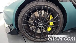 Astonmartin Vantage 4.0 V8 Roadster F1 Edition 2022 года из Южной Кореи