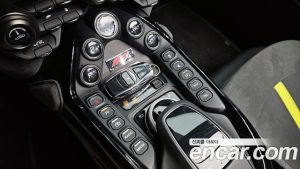 Astonmartin Vantage 4.0 V8 Roadster F1 Edition 2022 года из Южной Кореи