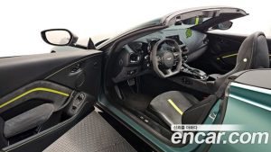 Astonmartin Vantage 4.0 V8 Roadster F1 Edition 2022 года из Южной Кореи