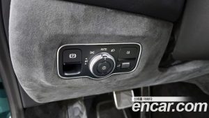 Astonmartin Vantage 4.0 V8 Roadster F1 Edition 2022 года из Южной Кореи