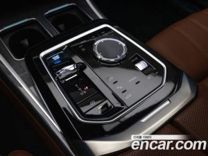 BMW i7 xDrive 60 M Sport 2023 года из Южной Кореи