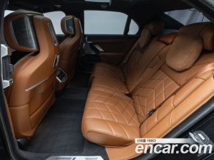 BMW i7 xDrive 60 M Sport 2023 года из Южной Кореи