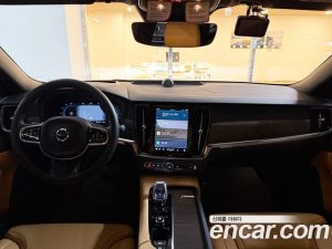Volvo S90 B5 ULTIMATE Bright 2024 года из Южной Кореи