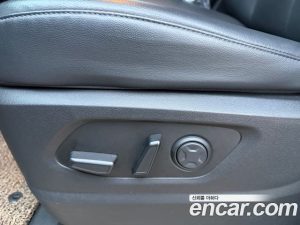 Hyundai Staria L3.5 Tourer 11-Seater 2025 года из Южной Кореи