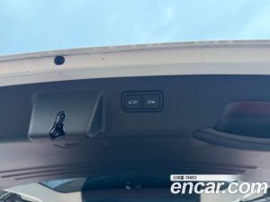 Hyundai Staria L3.5 Tourer 11-Seater 2025 года из Южной Кореи