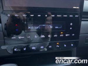 Hyundai Staria L3.5 Tourer 11-Seater 2025 года из Южной Кореи