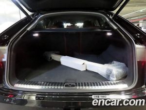 Audi Q8 45 TDI 4WD 2023 года из Южной Кореи