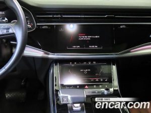 Audi Q8 45 TDI 4WD 2023 года из Южной Кореи