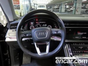 Audi Q8 45 TDI 4WD 2023 года из Южной Кореи