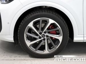 Audi Q5 45 TFSI 4WD S Line Sportback 2025 года из Южной Кореи