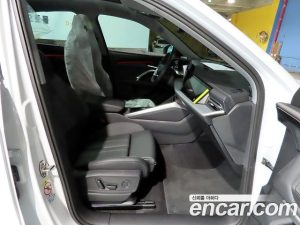 Audi Q5 45 TFSI 4WD S Line Sportback 2025 года из Южной Кореи