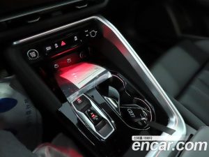 Audi Q5 45 TFSI 4WD S Line Sportback 2025 года из Южной Кореи