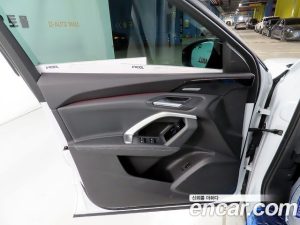 Audi Q5 45 TFSI 4WD S Line Sportback 2025 года из Южной Кореи