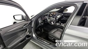 BMW 5-Series 520i M Sport 2023 года из Южной Кореи