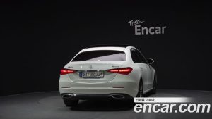 Mercedes-Benz C-Class C300 4MATIC Avantgarde 2024 года из Южной Кореи