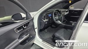 Mercedes-Benz C-Class C300 4MATIC Avantgarde 2024 года из Южной Кореи