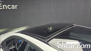 Mercedes-Benz C-Class C300 4MATIC Avantgarde 2024 года из Южной Кореи
