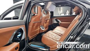 BMW i7 xDrive 60 M Sport 2024 года из Южной Кореи