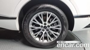 Genesis GV80 2.5T Бензин 2WD 2024 года из Южной Кореи