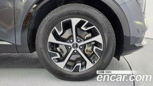 Kia Sportage Signature 2WD 2024 года из Южной Кореи