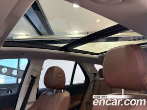 Mercedes-Benz GLE-Class GLE300d 4MATIC 2025 года из Южной Кореи