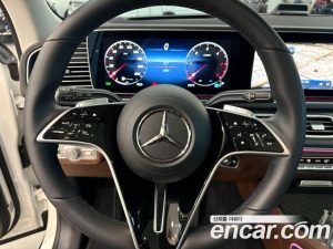 Mercedes-Benz GLE-Class GLE300d 4MATIC 2025 года из Южной Кореи