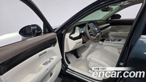 Genesis G90 Бензин 3.5 Turbo AWD 2026 года из Южной Кореи