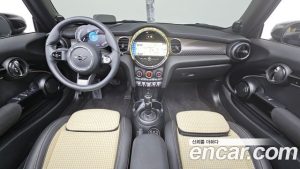 Mini Cooper Convertible RESOLUTE Edition 2024 года из Южной Кореи