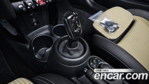 Mini Cooper Convertible RESOLUTE Edition 2024 года из Южной Кореи