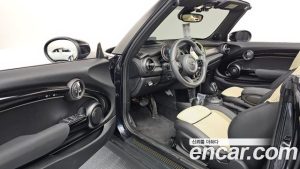 Mini Cooper Convertible RESOLUTE Edition 2024 года из Южной Кореи