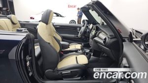 Mini Cooper Convertible RESOLUTE Edition 2024 года из Южной Кореи