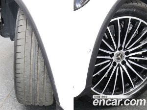 Mercedes-Benz GLC-Class GLC300 4MATIC AMG Line 2025 года из Южной Кореи