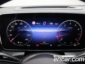 Mercedes-Benz GLC-Class GLC300 4MATIC AMG Line 2025 года из Южной Кореи