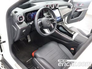 Mercedes-Benz GLC-Class GLC300 4MATIC AMG Line 2025 года из Южной Кореи