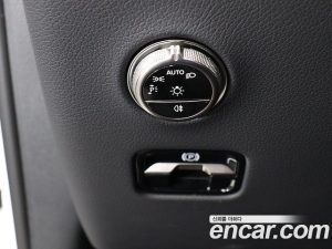 Mercedes-Benz GLC-Class GLC300 4MATIC AMG Line 2025 года из Южной Кореи
