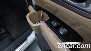 Kia Sorento HEV 1.6 2WD 2024 года из Южной Кореи