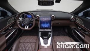 Mercedes-Benz SL-Class AMG SL63 4MATIC+ 2024 года из Южной Кореи