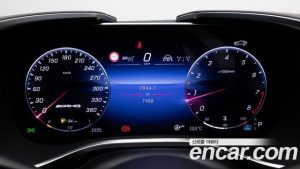 Mercedes-Benz SL-Class AMG SL63 4MATIC+ 2024 года из Южной Кореи