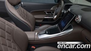 Mercedes-Benz SL-Class AMG SL63 4MATIC+ 2024 года из Южной Кореи