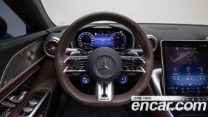 Mercedes-Benz SL-Class AMG SL63 4MATIC+ 2024 года из Южной Кореи