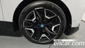 BMW iX xDrive50 Sport Plus 2023 года из Южной Кореи