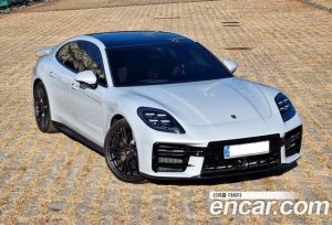 Porsche Panamera 4.0 GTS 2025 года из Южной Кореи